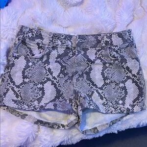 Snake Print Women’s Shorts - Gray